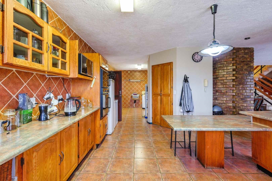 4 Bedroom Property for Sale in Hartbeespoort North West